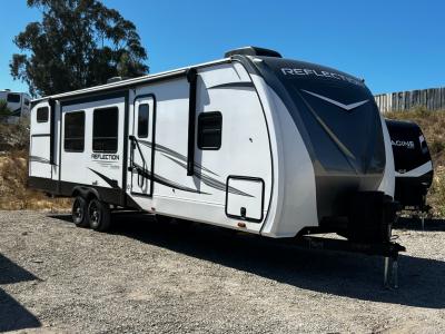 travel trailer with double bunks