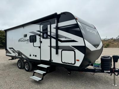 travel trailer with double bunks