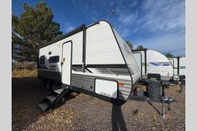 Used 2022 Dutchmen RV Coleman Lantern LT Series 202RD Photo