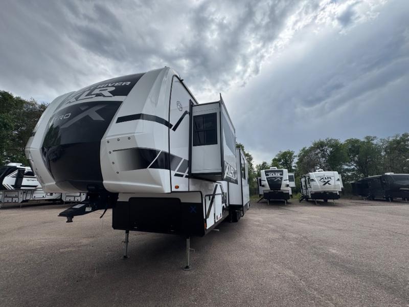 りょうよんsama. exclusive use New 2025 Forest River RV XLR Nitro 40BAR13 Toy Hauler Fifth Wheel