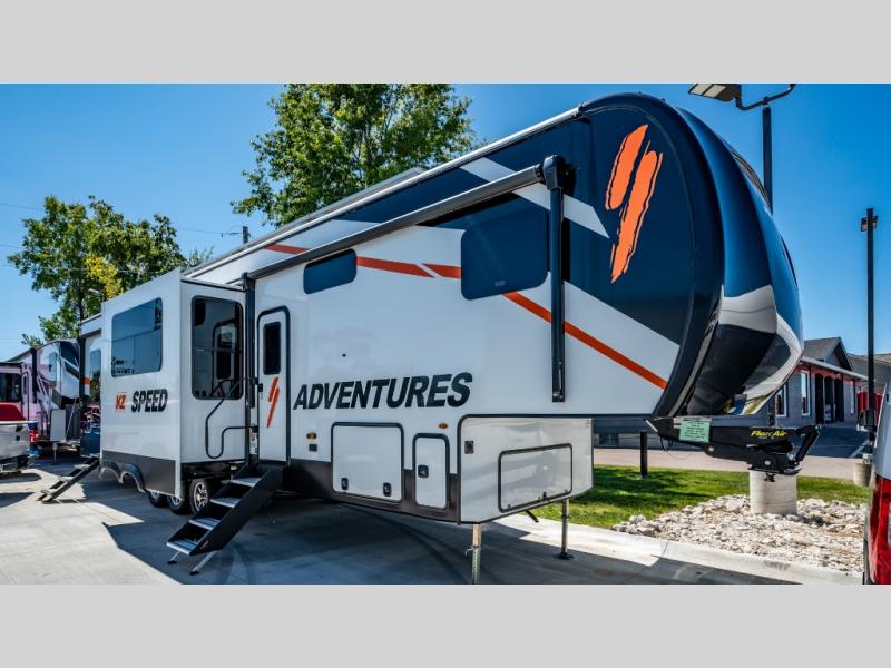 New 2024 KZ Venom 3815RG Toy Hauler Fifth Wheel at Travers 