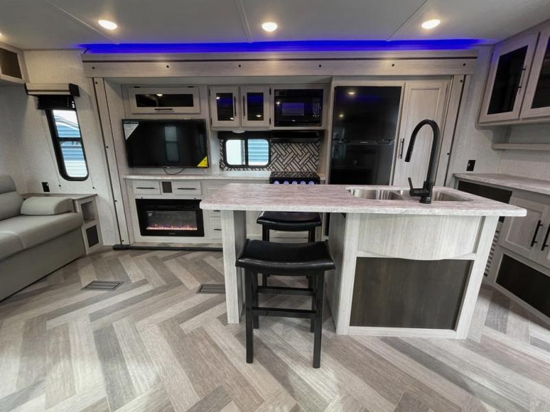 劇レア‼️ Romcouch ドローイング② New 2024 CrossRoads RV Zinger ZR292RE Travel Trailer at Triple H