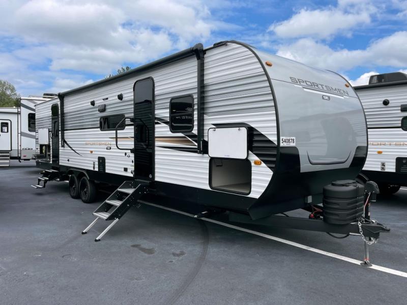 New 2025 KZ Sportsmen SE 332BHKSE Travel Trailer at Triple H
