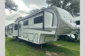 New 2024 Alliance RV Avenue 37MBR Photo