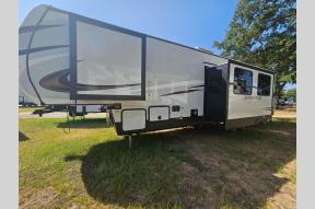 New 2022 Keystone RV Sprinter 35BH Photo