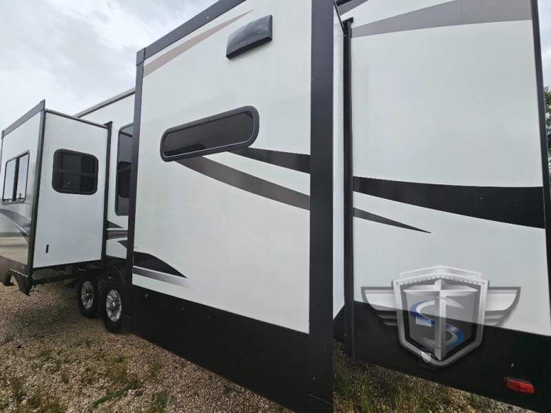 Used 2020 Heartland Bighorn Traveler 39RK Fifth Wheel at T&S RV and ...