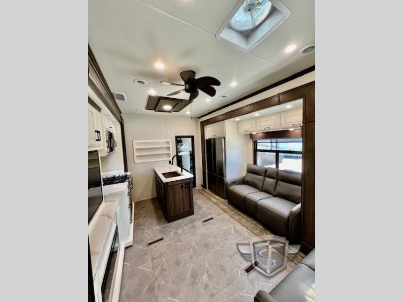 New 2025 DRV Luxury Suites FullHouse MX450 Toy Hauler Fifth Wheel
