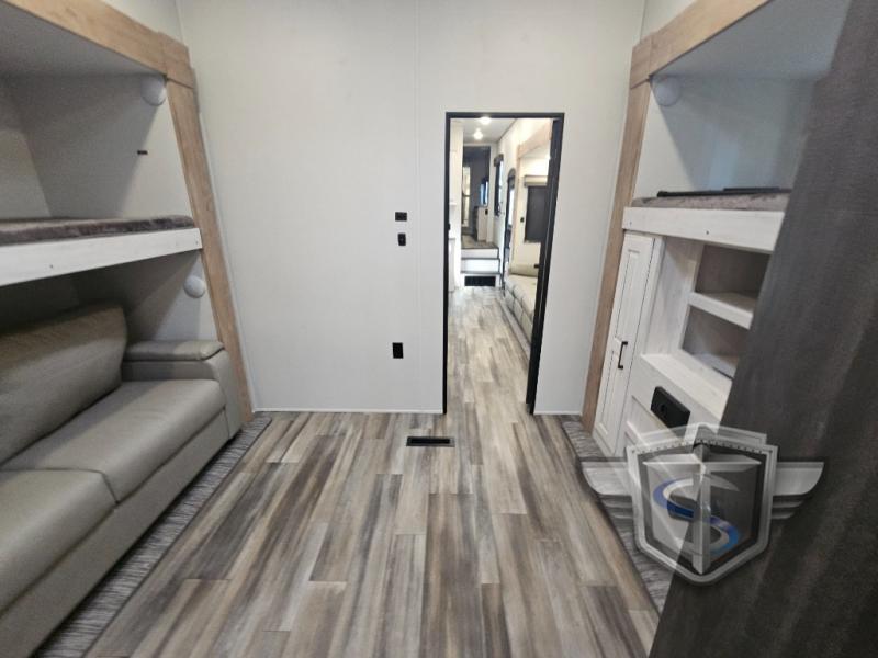 New 2024 Heartland Bighorn Traveler 37DB Fifth Wheel at T&S RV and