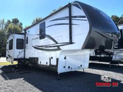 Used 2023 VanLeigh RV Vilano 390LK Photo