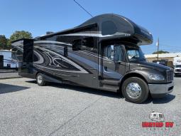 Used 2022 Thor Motor Coach Pasadena 38BX Photo