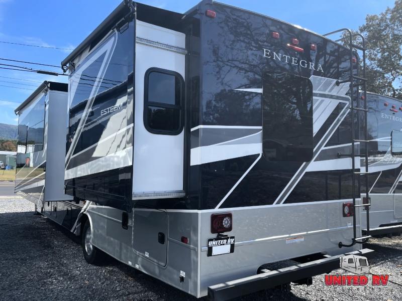 2026 Ford E-450 photo 4