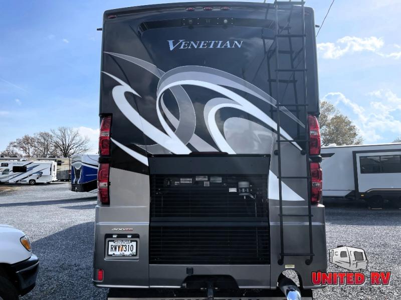 2021 Freightliner XC-R Raised Rail Rear Engine Motor Home Chassis photo 4