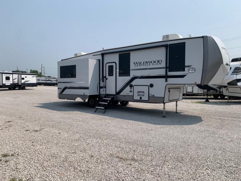 New 2026 Forest River RV Wildwood Heritage Glen 286RL Fifth Wheel