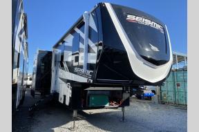 New 2023 Jayco Seismic Luxury Series 3815 Photo