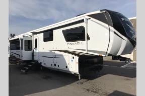New 2025 Jayco Pinnacle 37MDQS Photo