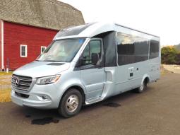 New 2026 Leisure Travel Unity U24TB Photo