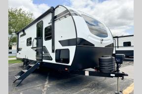 New 2025 Venture RV Stratus SR221VRK Photo