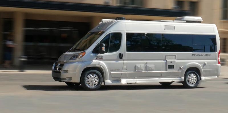 Pleasure-Way Lexor Motor Home Class B - Diesel