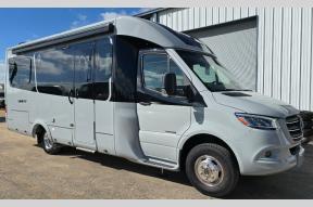 New 2026 Leisure Travel UNITY U24RL Photo