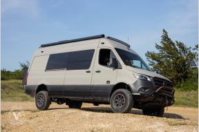 New 2025 Outside Van Approach PARKS RANGER OUTLAW Photo