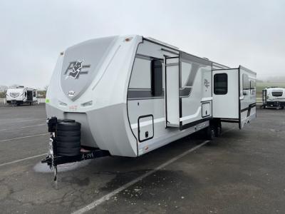 2025 Arctic Fox 32A for sale.