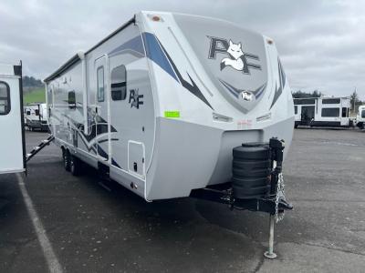 Better than new 2024 Arctic Fox 32A