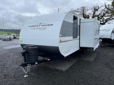 2025 Wildwood 241BHXL for sale.