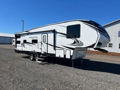 Camp side view of this beautiful fifth wheel.