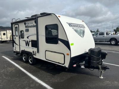 Minnie Winnie 1808FBS for sale.