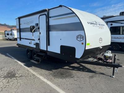 Front passenger side of this great little trailer.