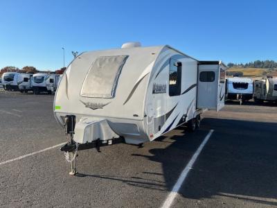 2018 Lance trailer for sale.