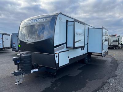 2026 2618RDS Rockwood Ultra Lite for sale.