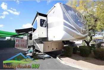 Used 2019 DRV Luxury Suites Mobile Suites 44 Nashville Photo