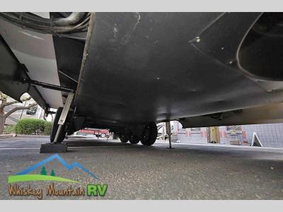SPOTLESS UNDER CARRIAGE