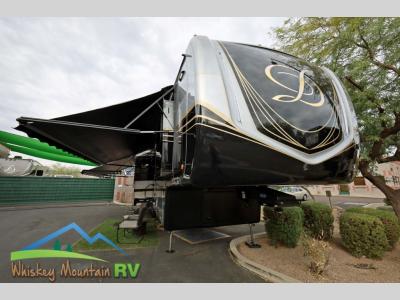 THE ELITE SUITES PACKAGE ALONE MAKES FOR A VERY SPECIAL 5TYH WHEEL