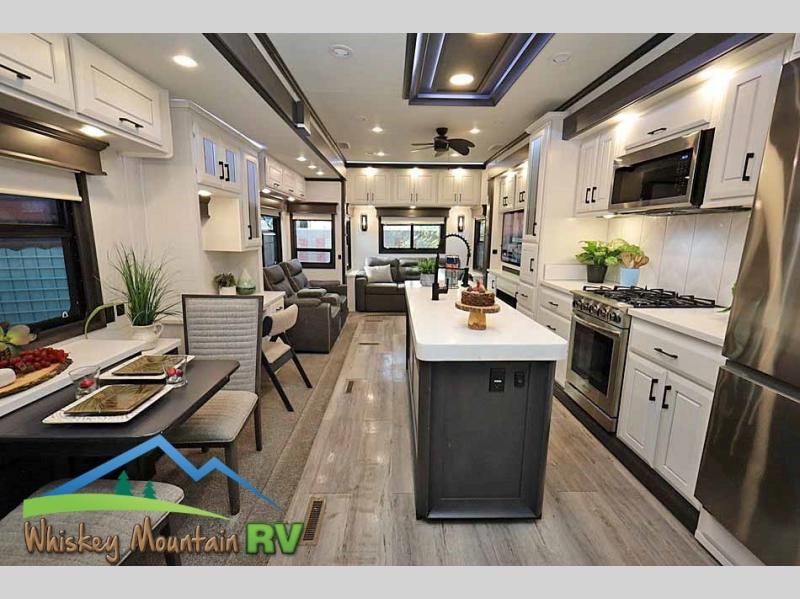 STUNNING MOONSTONE INTERIOR WITH IRISH CREAM HARDWOOD CABINETRY - EVERYTHING AS NEW