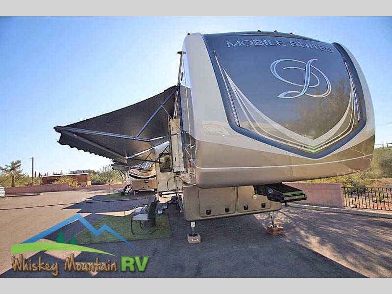 43' 4 SLIDES FULL BODY CLEAR COAT SINGLE USE COACH IN BRAND NEW CONDITION WITH WARRANTY