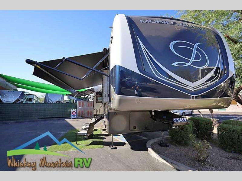43' 4 SLIDES REAR KITCHEN FLOOR PLAN