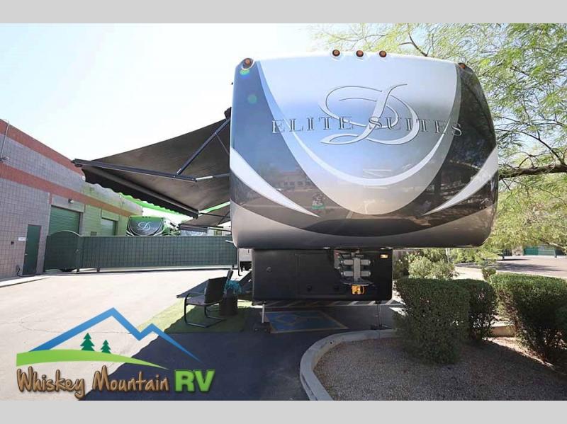 DRV ELITE SUITES - THE BEST OF THE BEST - ALMOST EVERY OPTION - VERY CLEAN AND WELL MAINTAINED