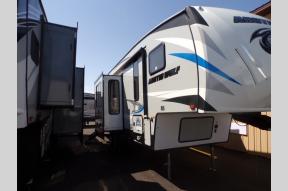 Used 2019 Forest River RV Cherokee Arctic Wolf 305ML6 Photo