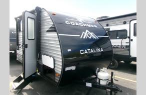 New 2025 Coachmen RV Catalina Summit Series 7 134BHX Photo