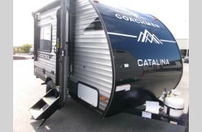 New 2025 Coachmen RV Catalina Summit Series 7 134RDX Photo