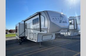 New 2025 Alliance RV Avenue 38DBL Photo