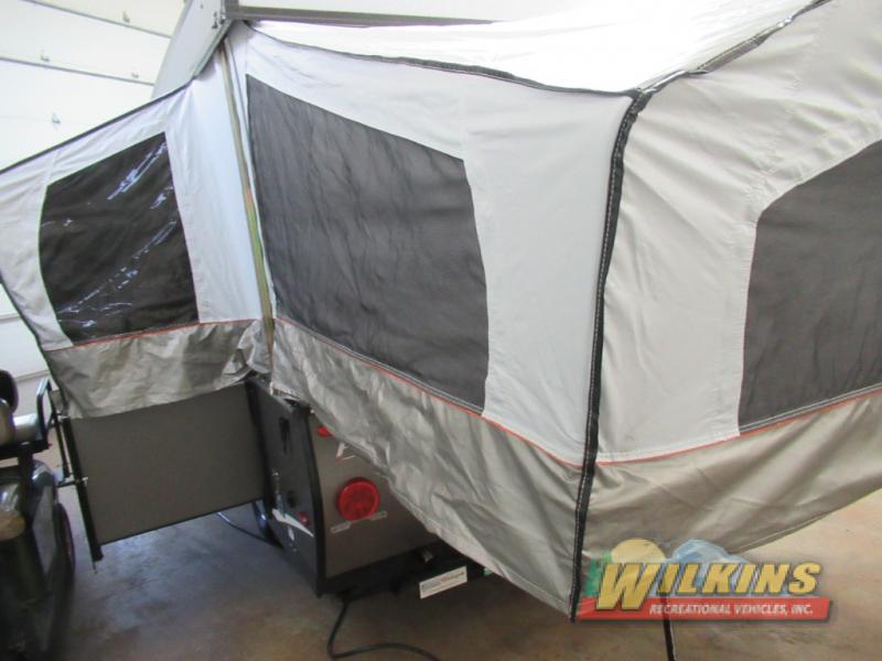 Used 2021 Forest River Rv Flagstaff Mac Series 228d Folding Pop-up 