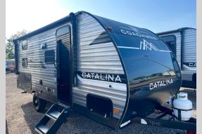 New 2026 Coachmen RV Catalina Summit Series 7 184BHS Photo