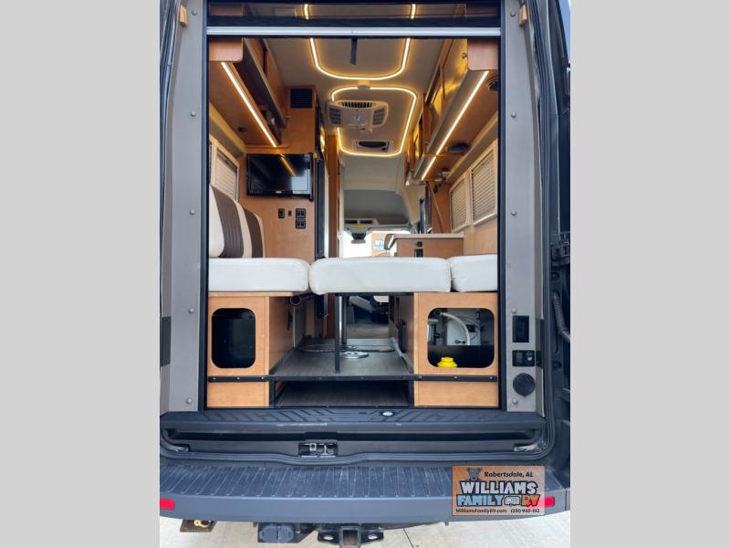 Used 2018 Winnebago Paseo 48P Motor Home Class B At Williams Family RV ...