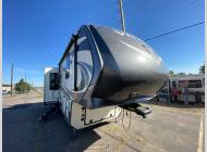 Used 2018 VanLeigh RV Beacon 34RLB image