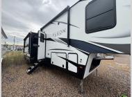 Used 2022 Dutchmen RV Yukon 320RL image