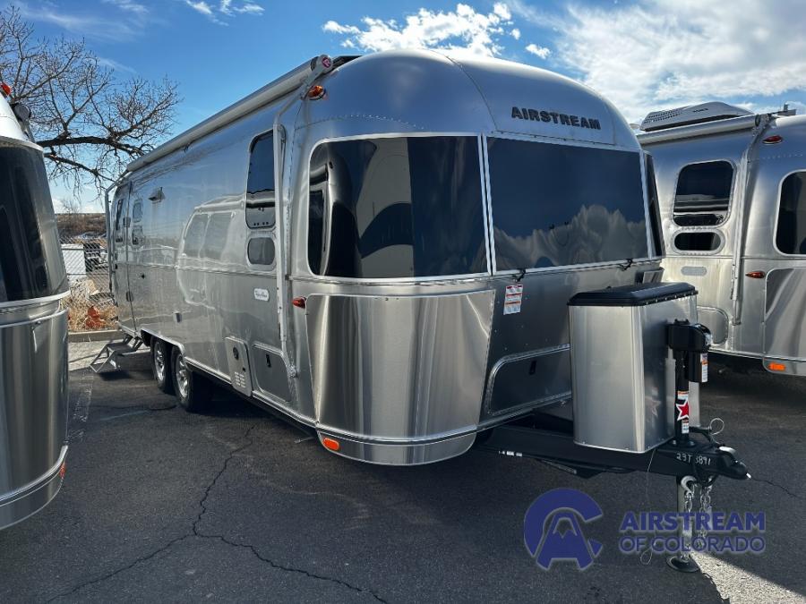 New 2024 Airstream RV Flying Cloud 25FB Twin HATCH Travel Trailer at