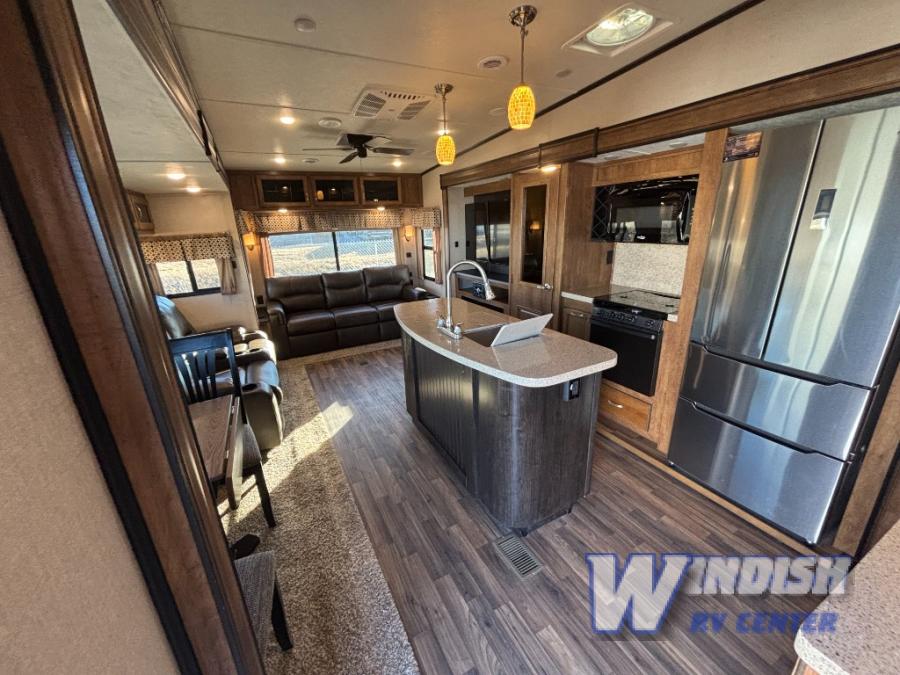 RV listing image